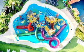 Paradise Resort  4*